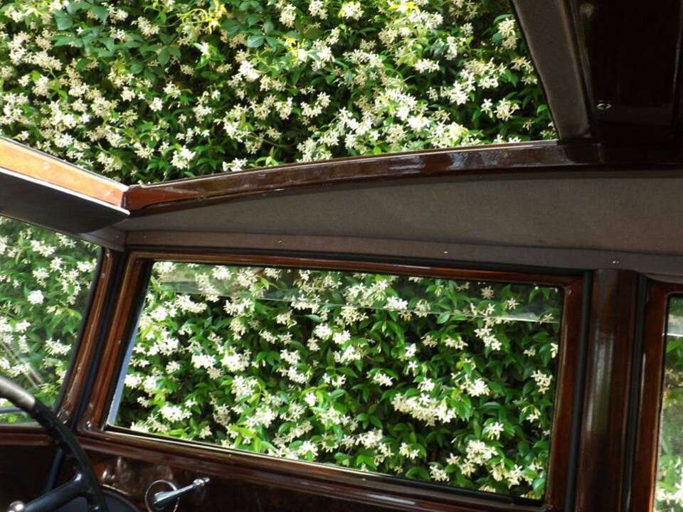 Image 13/50 of Rolls-Royce 20/25 HP Sport Saloon (1934)