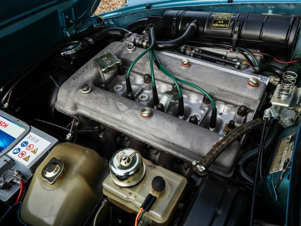 Image 38/50 of Alfa Romeo 2000 Spider Veloce (1981)