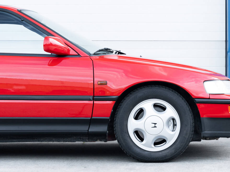 Image 17/80 of Honda CRX (1991)
