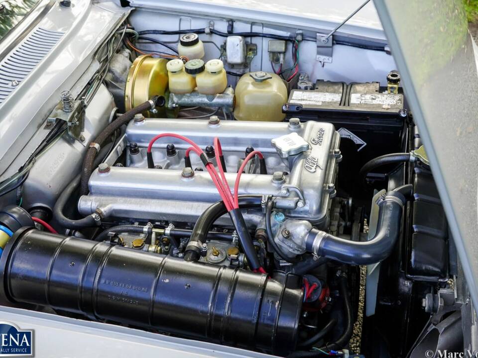 Bild 23/62 von Alfa Romeo 2000 GT Veloce (1974)
