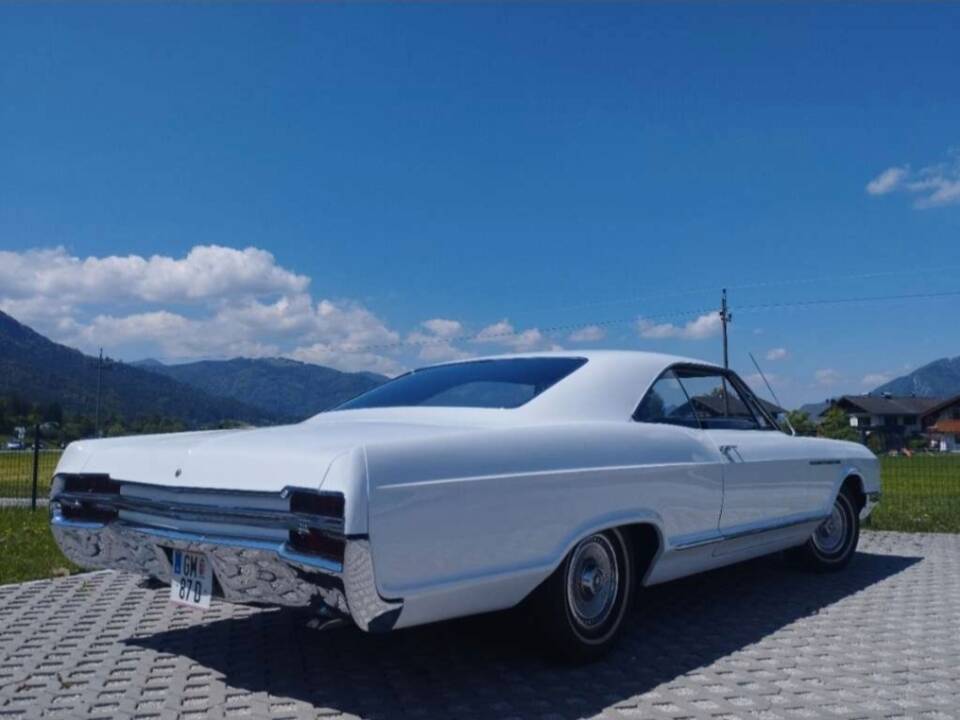 Image 23/23 of Buick Le Sabre Coupe (1966)