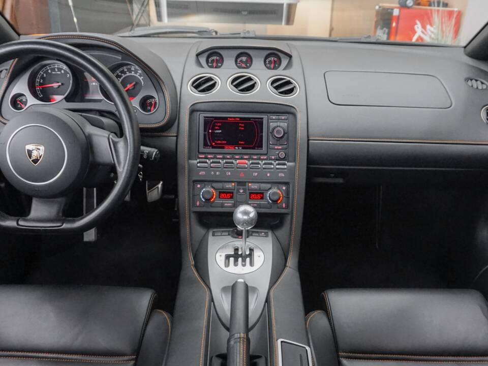 Immagine 26/38 di Lamborghini Gallardo (2005)
