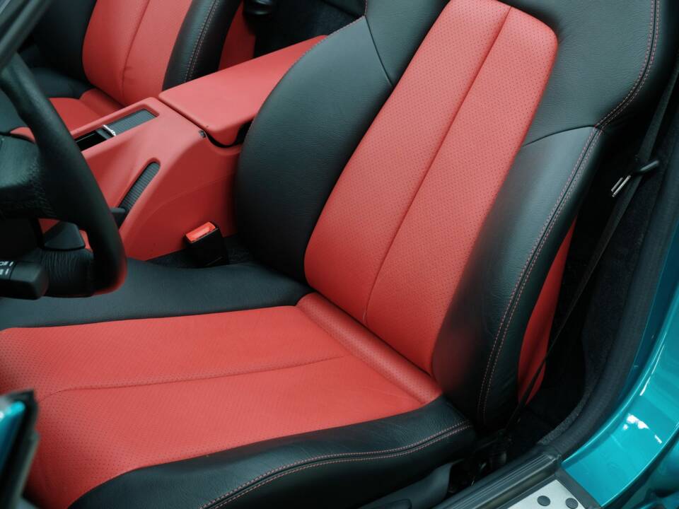 Immagine 41/50 di Mercedes-Benz SLK 230 Kompressor (1998)