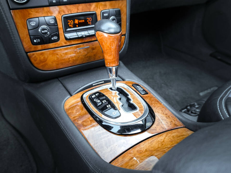 Image 17/51 of Mercedes-Benz S 65 AMG L (2004)