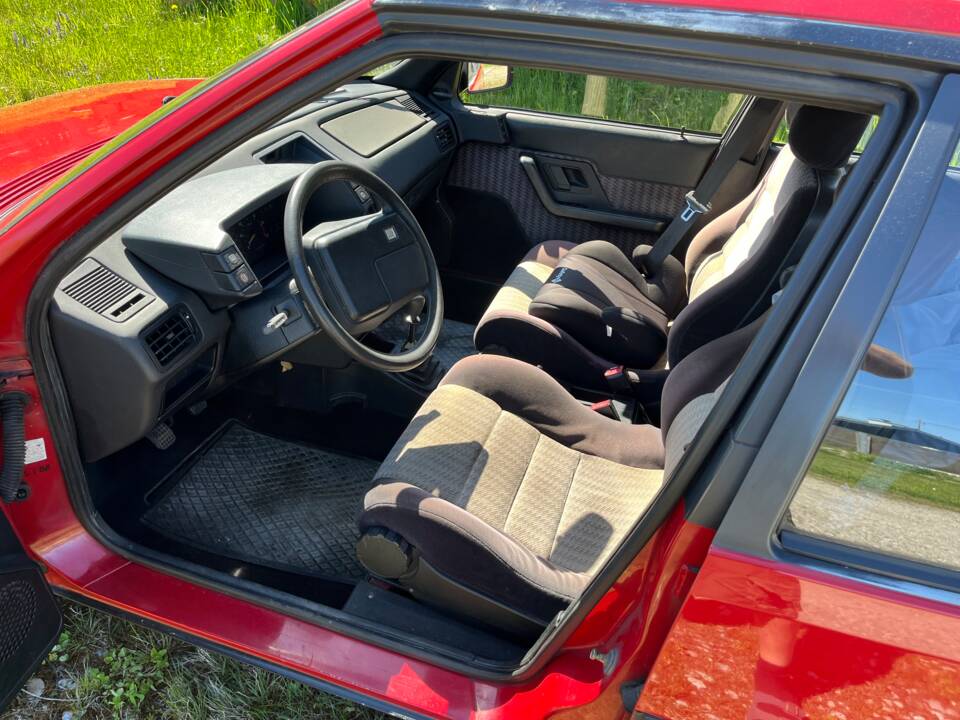 Image 8/20 of Citroën BX 19 TGD Break (1991)