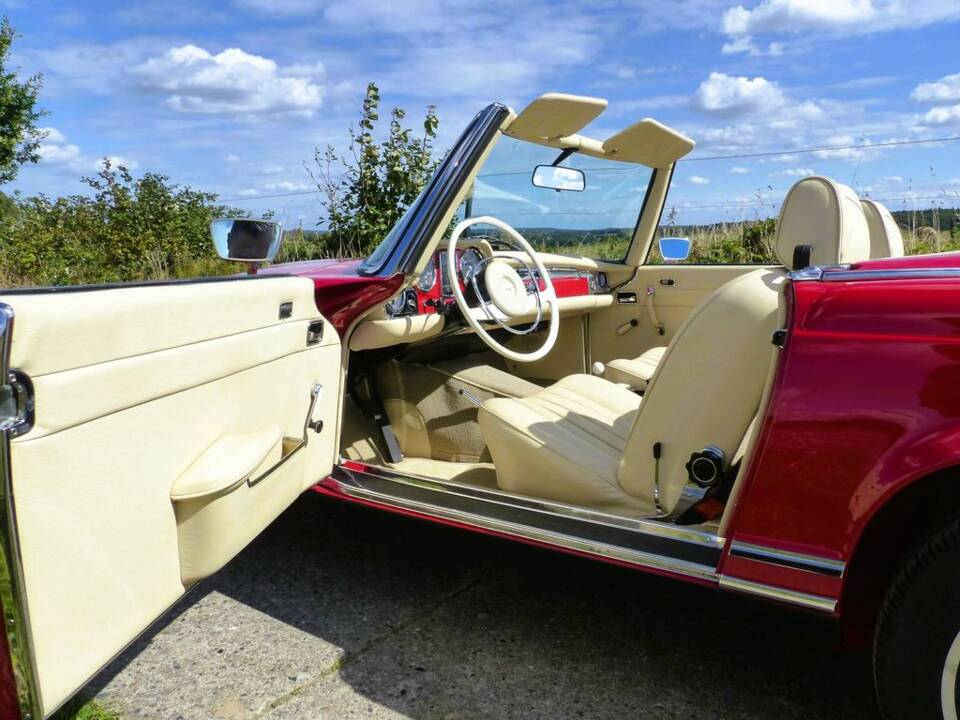 Mercedes-Benz 280 SL Roadster "Pagode" (W 113) 1969