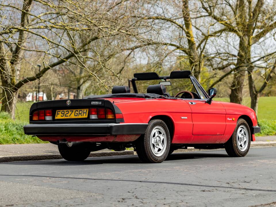 Afbeelding 43/50 van Alfa Romeo 2.0 Spider (1989)