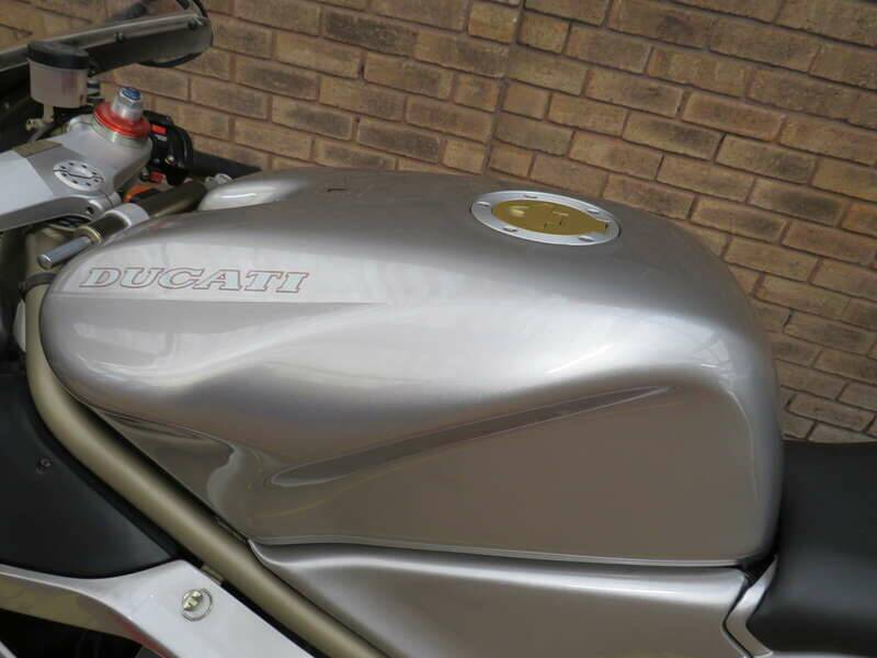 Immagine 20/50 di Ducati 916 Senna I (1997)