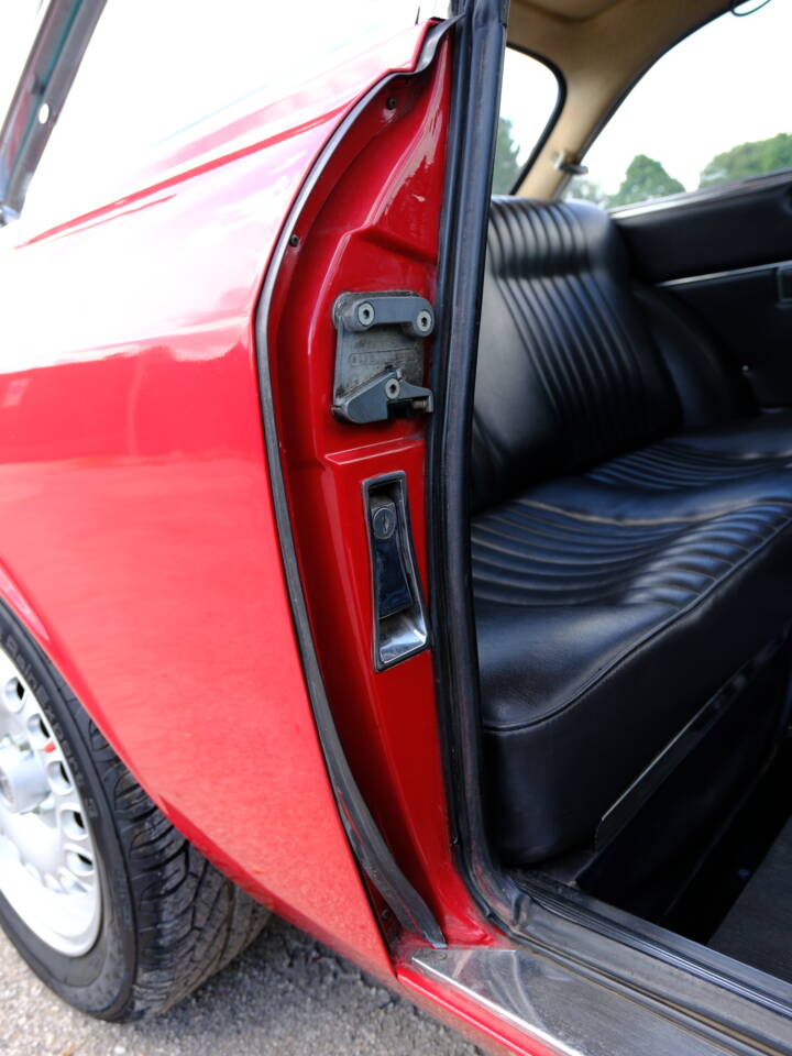 Bild 7/12 von Alfa Romeo Giulia GT 1300 Junior (1967)