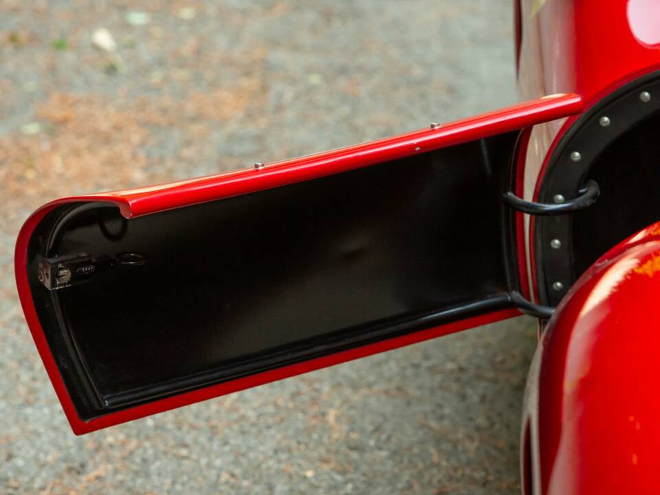 Image 6/17 of Ferrari 250 GT (1963)