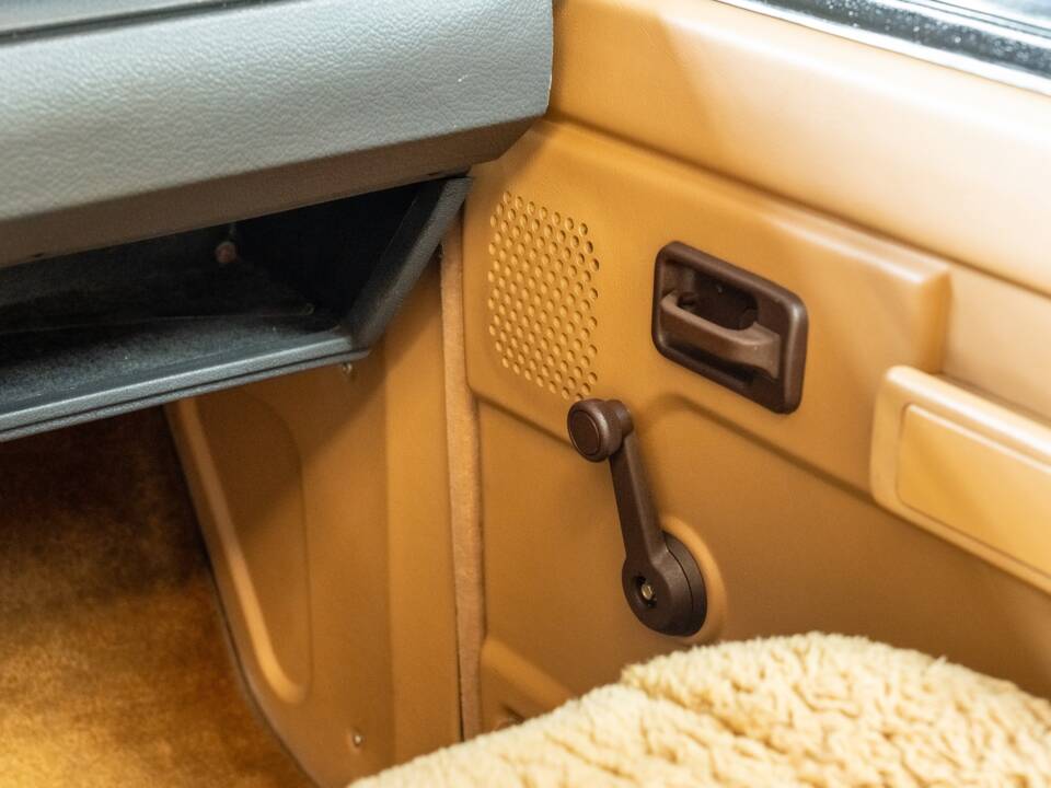 Bild 44/66 von Land Rover Range Rover Classic Rometsch (1985)