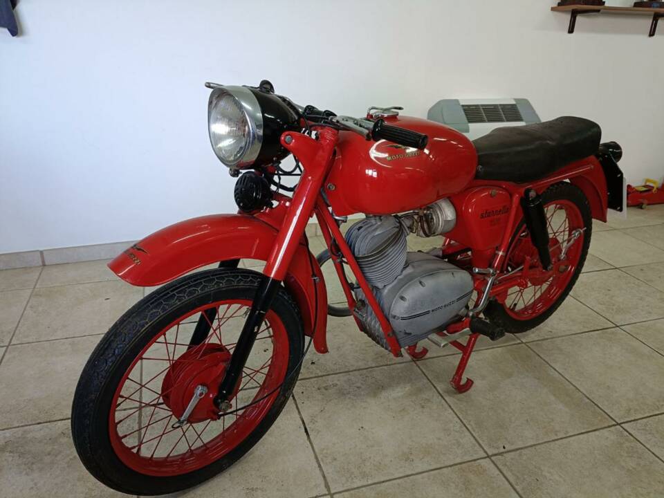 Immagine 10/28 di Moto Guzzi Stornello 125 (1960)