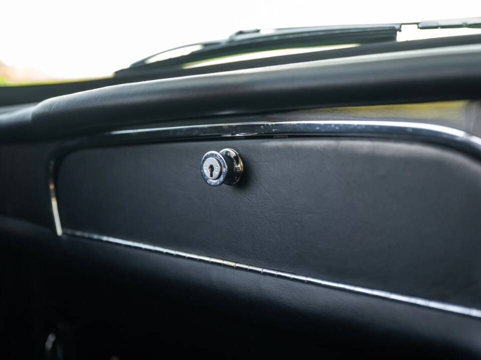 Afbeelding 43/76 van Aston Martin DB 4 (1961)