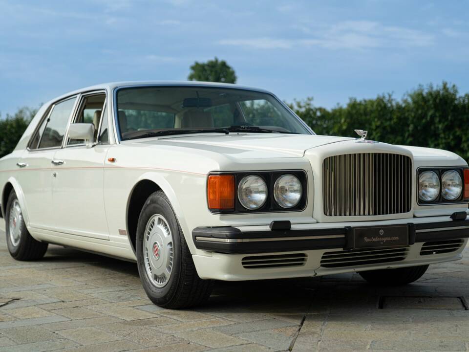 Image 2/50 of Bentley Turbo R (1990)