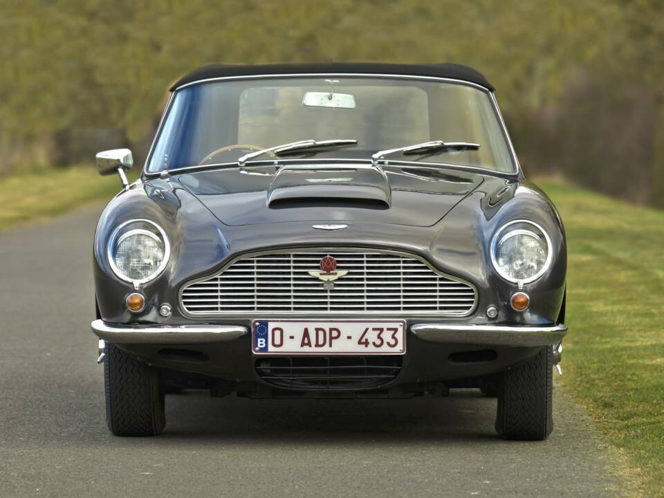 Bild 34/50 von Aston Martin DB 6 Vantage Volante (1969)