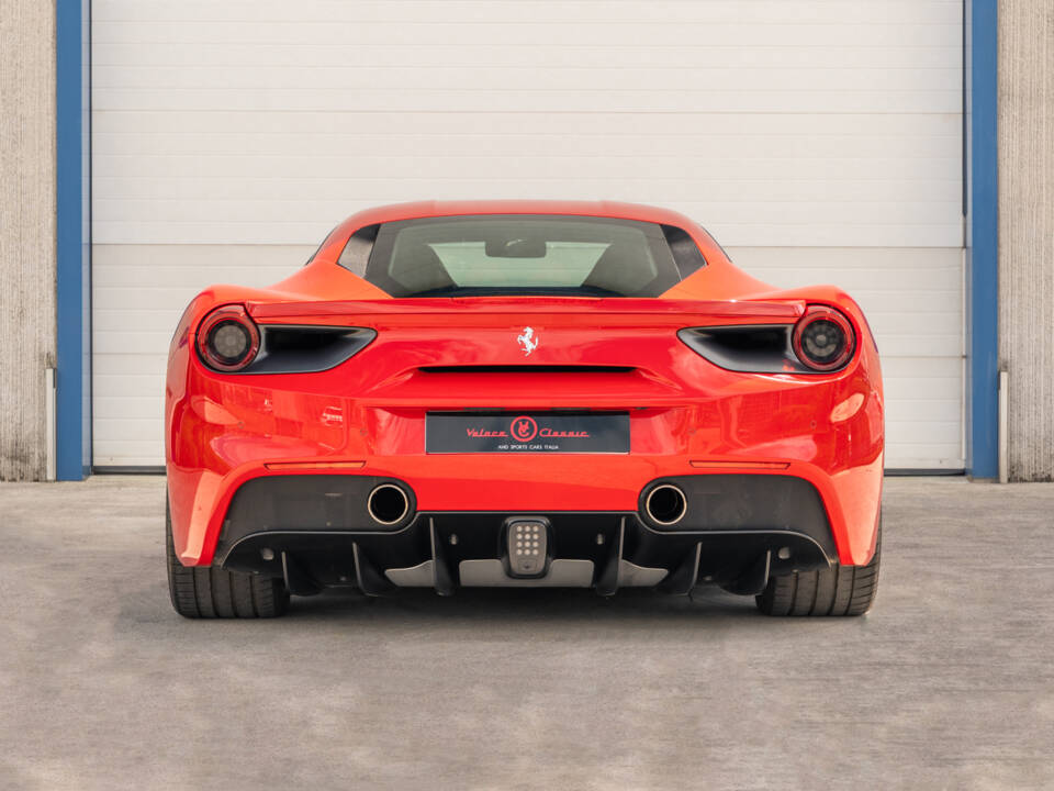 Immagine 3/85 di Ferrari 488 GTB (2015)