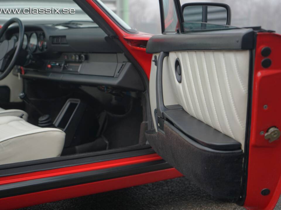 Afbeelding 12/26 van Porsche 911 SC 3.0 (1983)