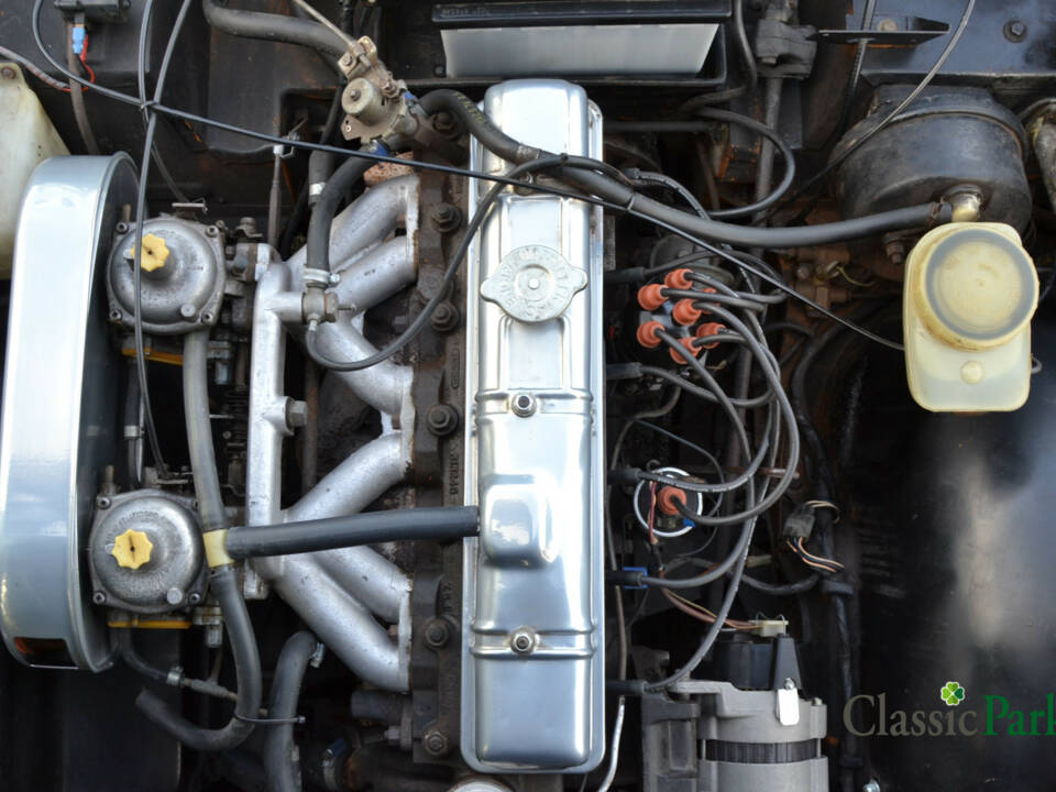 Image 15/50 of Triumph TR 6 (1975)