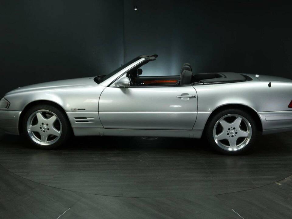 Image 3/49 of Mercedes-Benz SL 500 (2001)