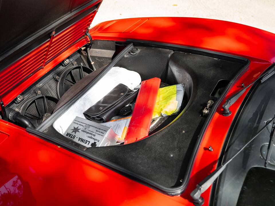 Bild 33/38 von Ferrari 328 GTS (1986)