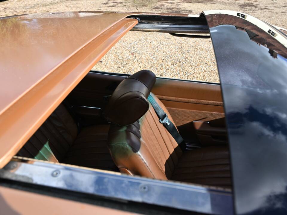 Bild 23/50 von Mercedes-Benz 350 SLC (1972)