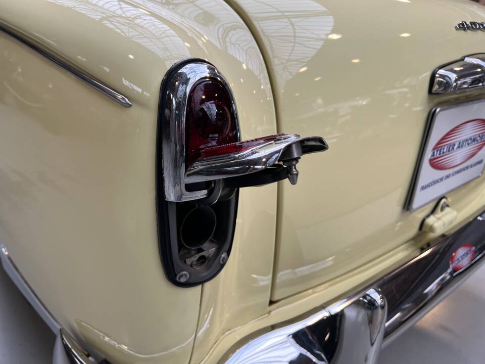 Bild 30/31 von Peugeot 403 Cabriolet (1957)