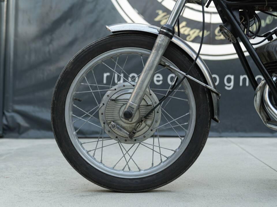 Image 14/26 de Benelli 125 Sport Special (1971)