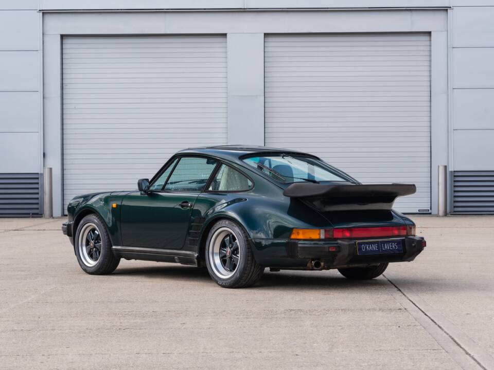 Image 5/52 of Porsche 911 Carrera 3.2 (1989)