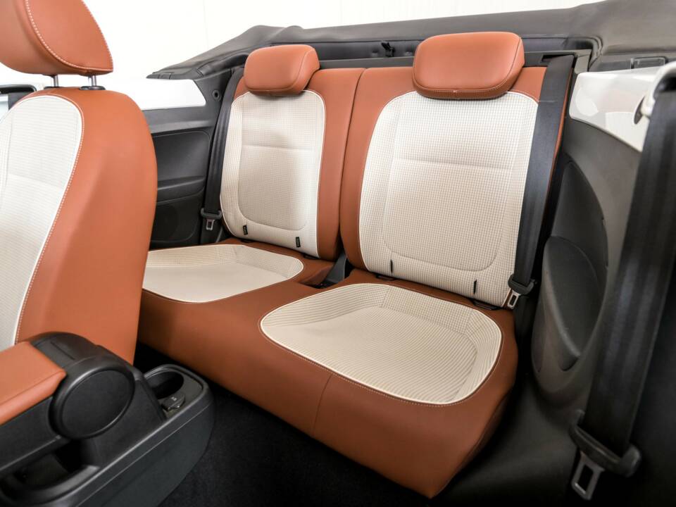 Imagen 32/50 de Volkswagen Beetle 1.2 TSI (2014)