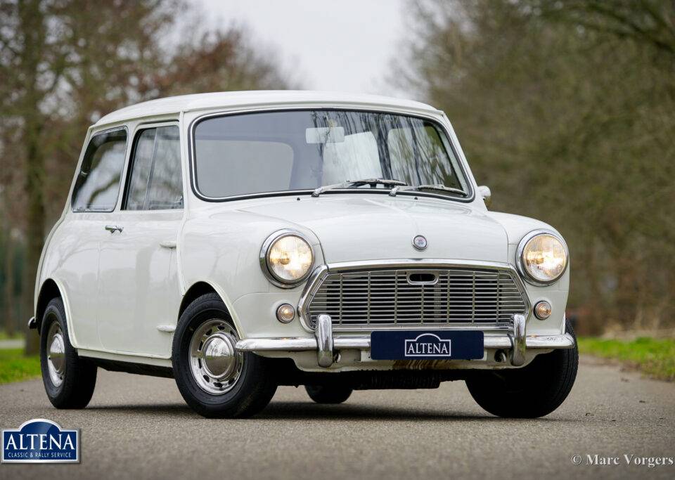 Image 3/42 of Morris Mini 1000 &quot;de Luxe&quot; (1969)