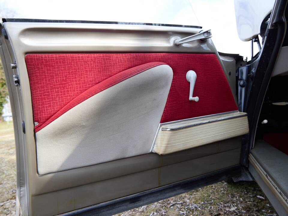 Image 24/28 of Citroën ID 19 (1966)