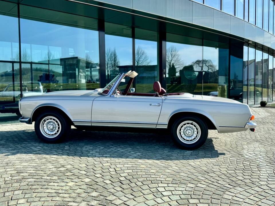 Afbeelding 7/23 van Mercedes-Benz 280 SL (1970)