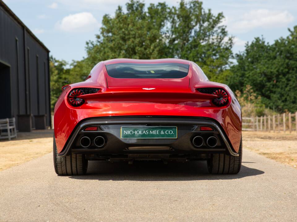 Image 18/80 of Aston Martin Vanquish Zagato (2017)