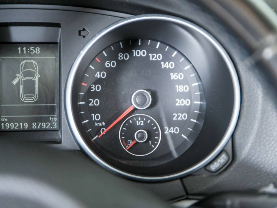 Bild 17/50 von Volkswagen Golf VI 1.2 TSI (2012)