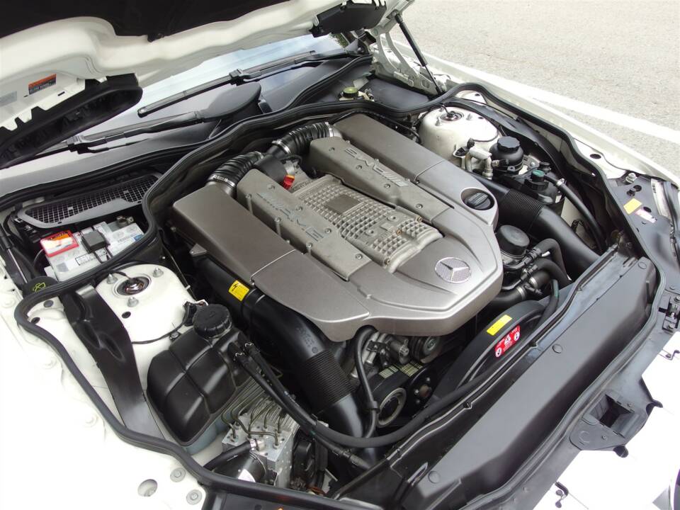 Image 77/97 de Mercedes-Benz SL 55 AMG (2003)