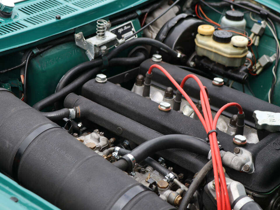 Image 50/50 of Alfa Romeo 2000 Spider Veloce (1979)
