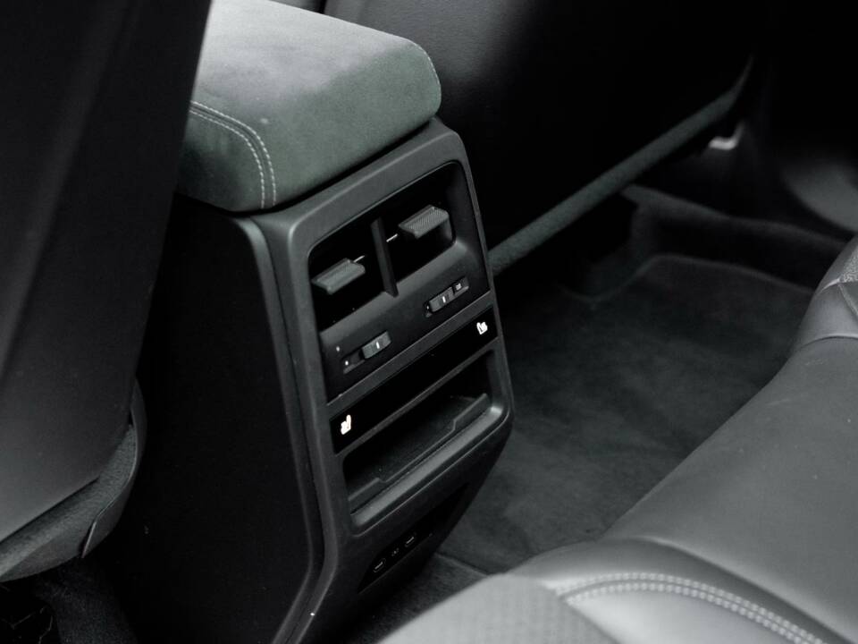 Image 10/13 of Porsche Macan GTS (2026)