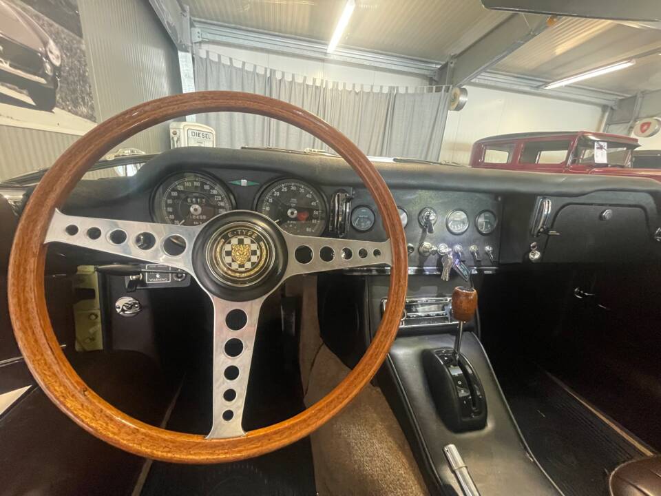 Afbeelding 14/19 van Jaguar E-Type (2+2) (1966)