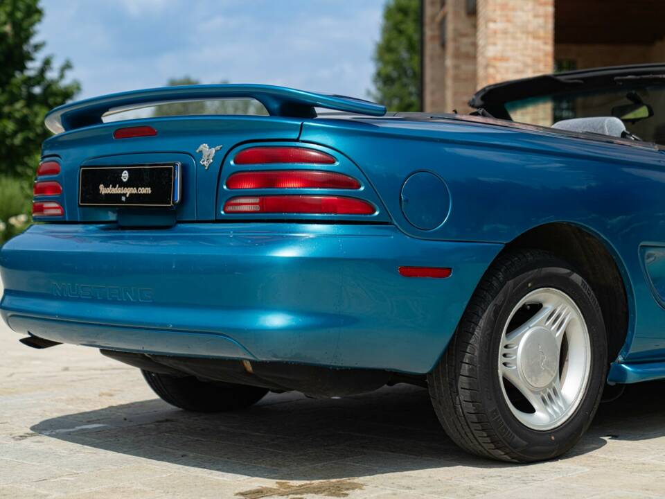 Image 13/50 of Ford Mustang (1994)