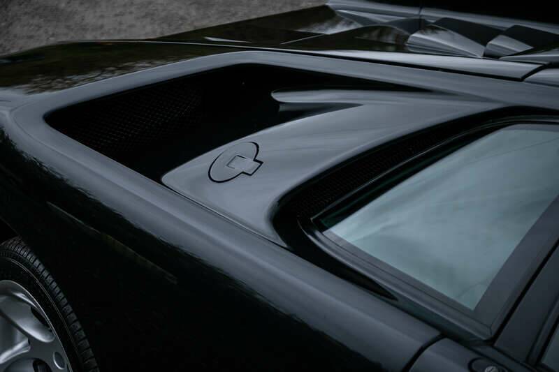 Image 17/43 of Lamborghini Diablo VT 6.0 (2000)