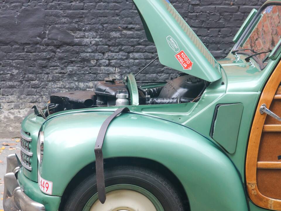 Image 26/51 de FIAT 500 C Giardiniera (1951)