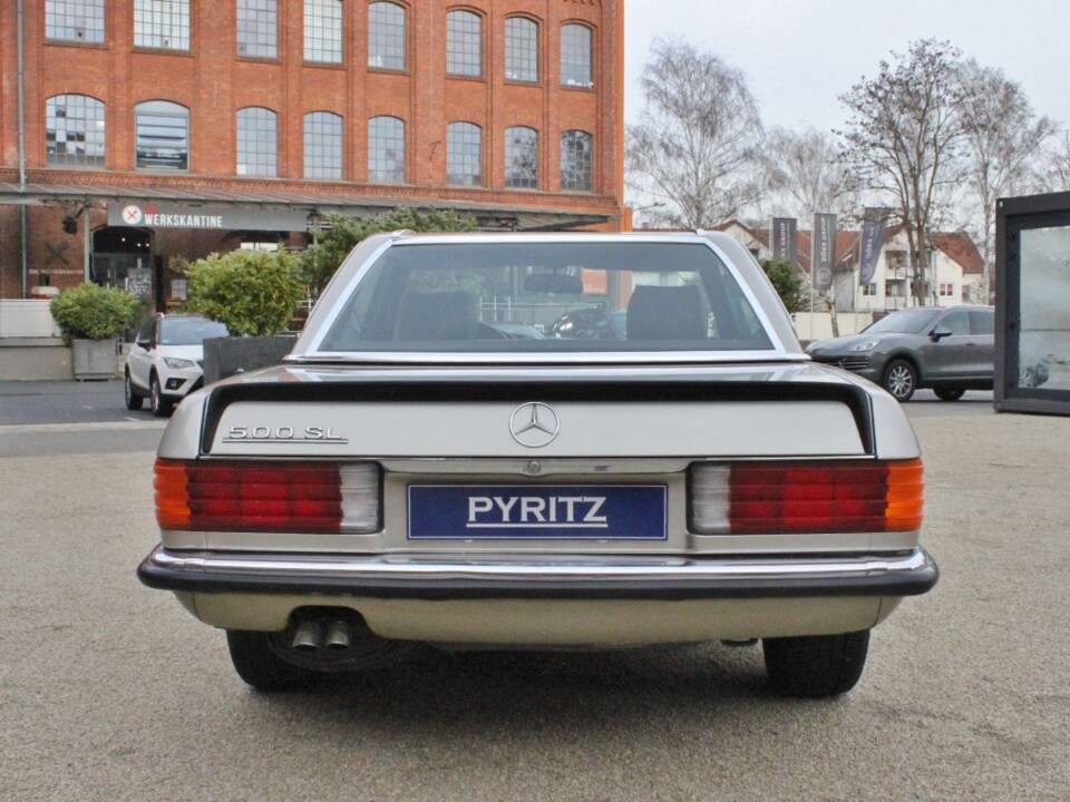 Image 26/29 of Mercedes-Benz 500 SL (1986)