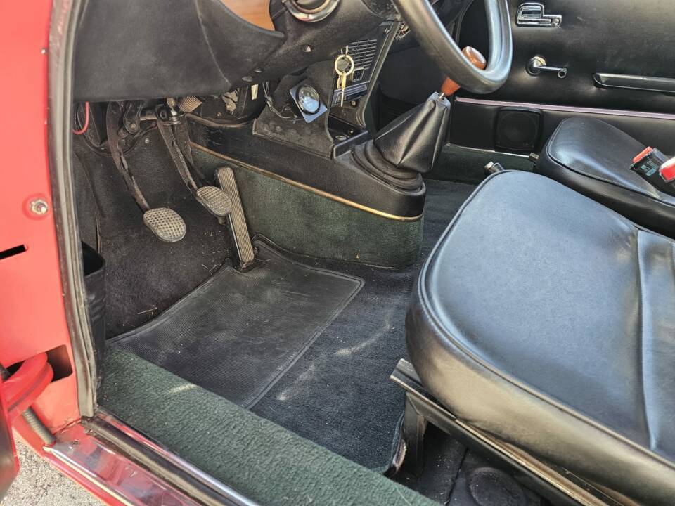 Image 25/56 of Lancia Fulvia 1.3 S (1975)