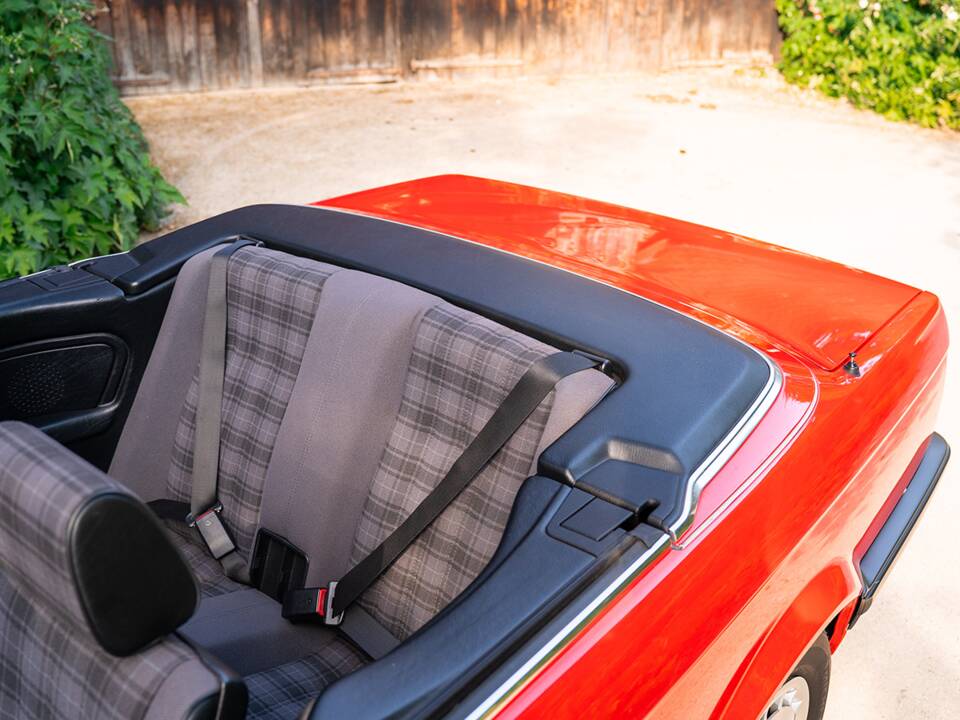 Immagine 14/33 di BMW 318i (1991)
