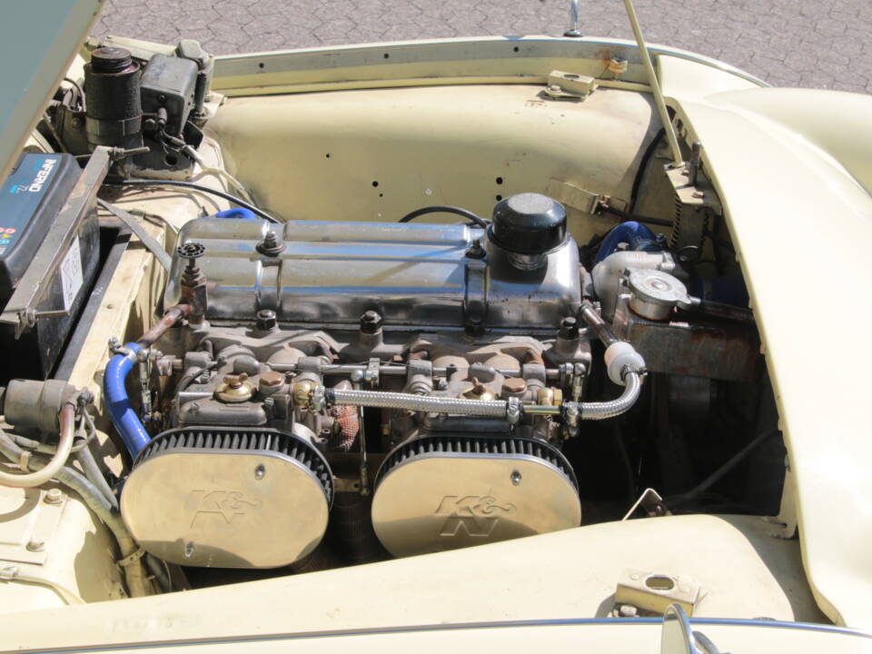 Image 27/83 of Triumph TR 3A (1959)