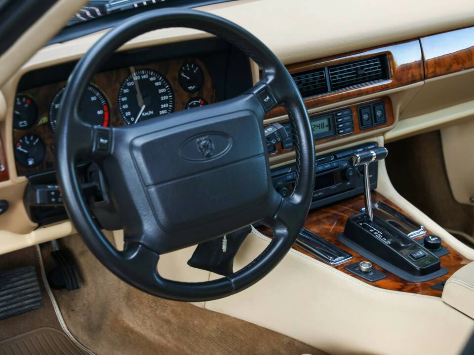 Obraz 14/50 pojazdu Jaguar XJS 4.0 (1994)
