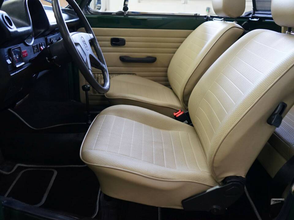 Image 31/53 of Volkswagen Beetle 1303 LS (1978)