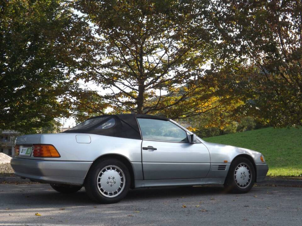 Image 3/50 of Mercedes-Benz SL 280 (1995)