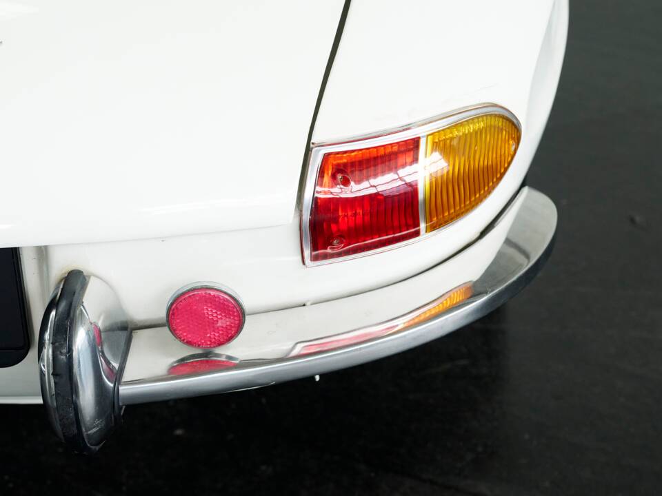 Image 11/50 of Alfa Romeo 1600 Spider Duetto (1966)