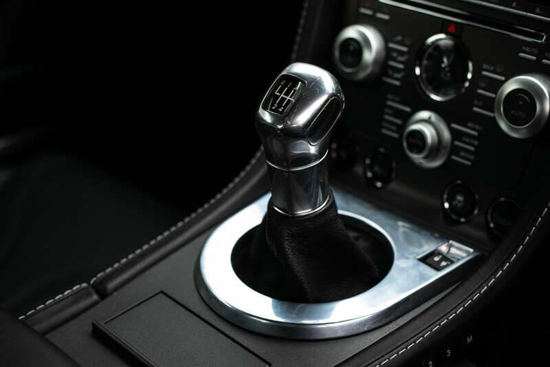 Imagen 12/46 de Aston Martin V12 Zagato (2011)